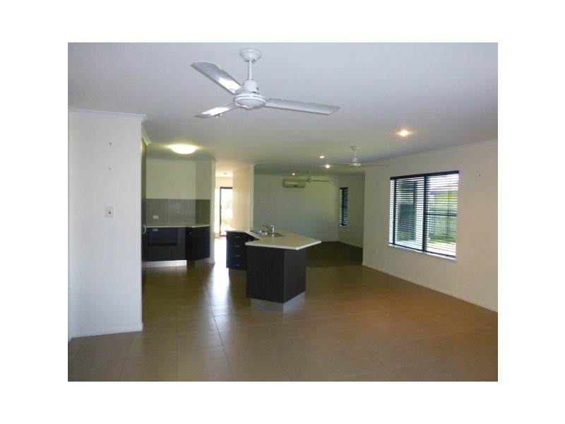 12 Mida Lane, Ooralea QLD 4740