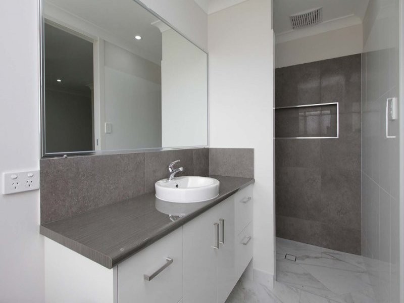 27 Kennys Road, Marian QLD 4753