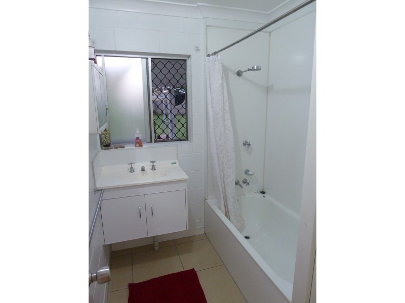 5 Mansfield Drive, Beaconsfield QLD 4740