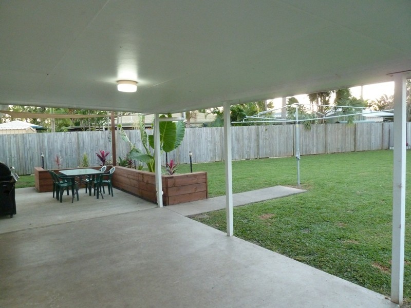 5 Mansfield Drive, Beaconsfield QLD 4740