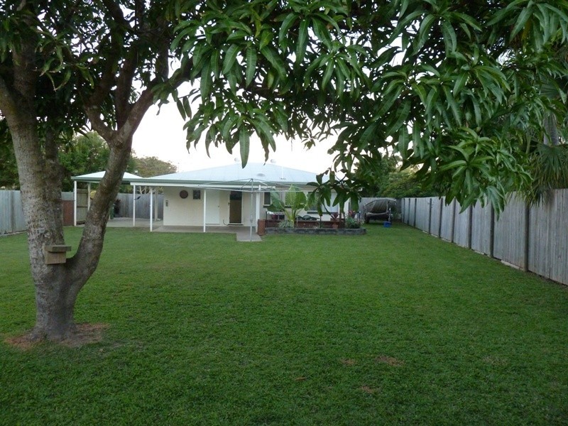 5 Mansfield Drive, Beaconsfield QLD 4740