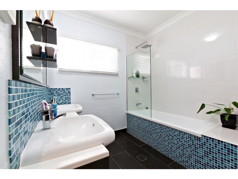 10 Elizabeth Drive, Bucasia QLD 4750