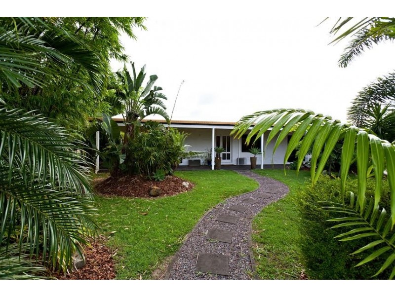 10 Elizabeth Drive, Bucasia QLD 4750