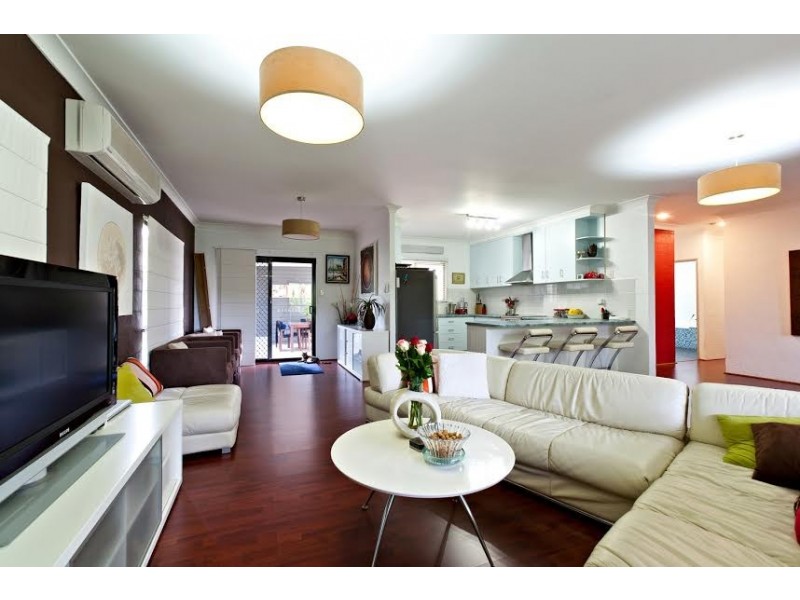 10 Elizabeth Drive, Bucasia QLD 4750