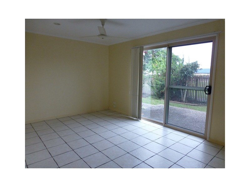 2/15 Macdonald Street, Mackay QLD 4740
