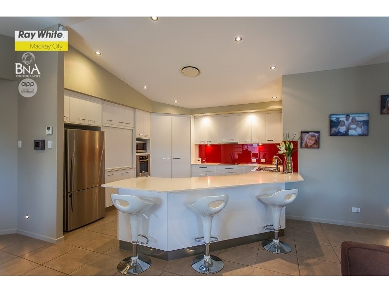 19 Gingham Street, Glenella QLD 4740