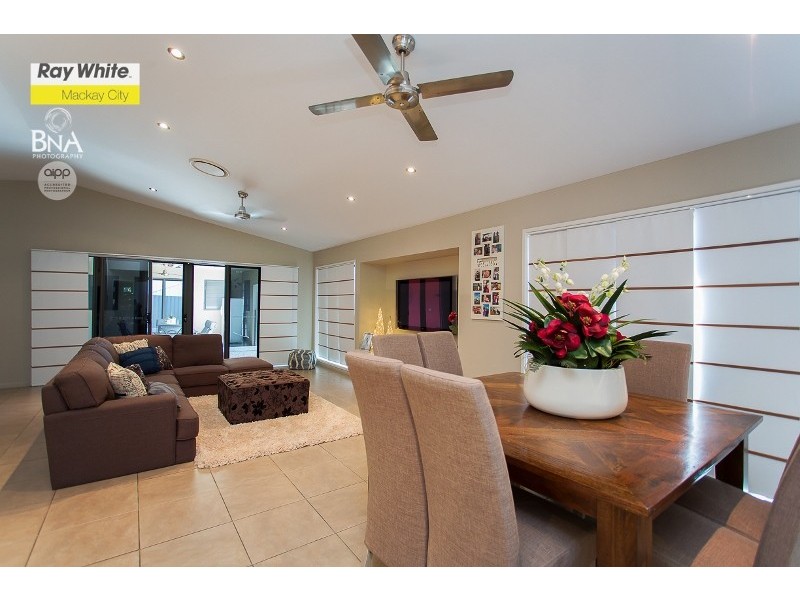 19 Gingham Street, Glenella QLD 4740