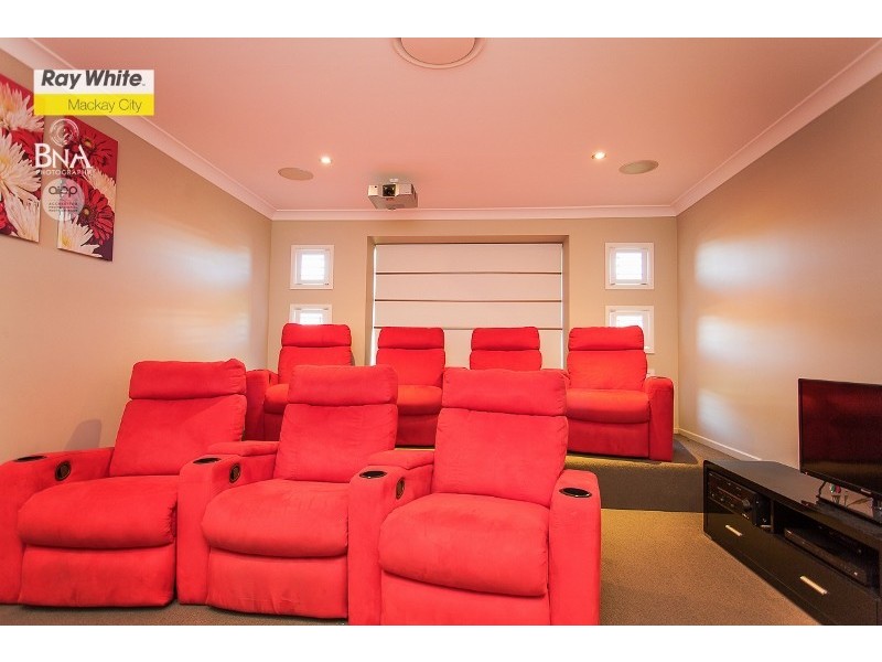 19 Gingham Street, Glenella QLD 4740