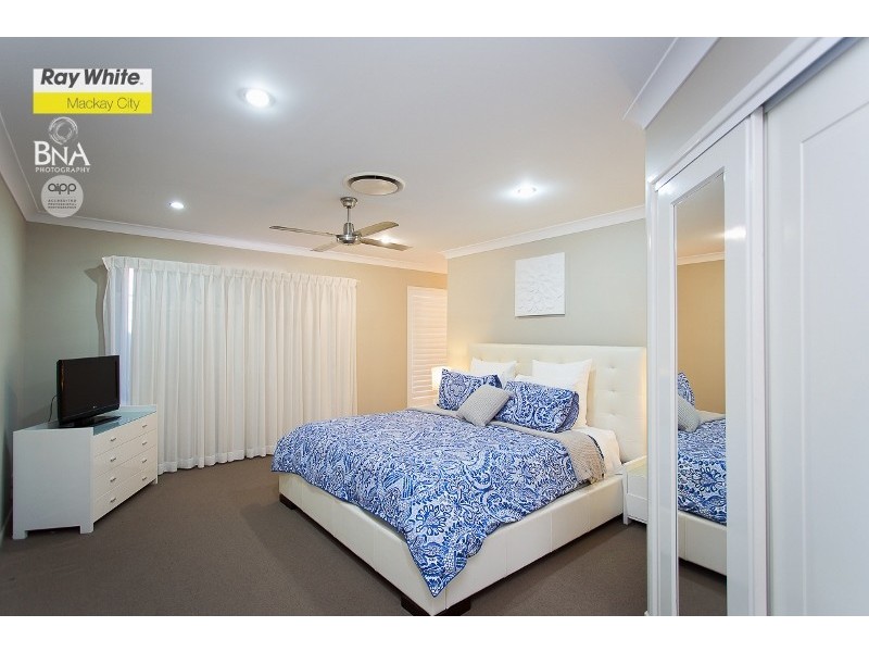 19 Gingham Street, Glenella QLD 4740