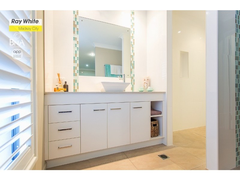 19 Gingham Street, Glenella QLD 4740