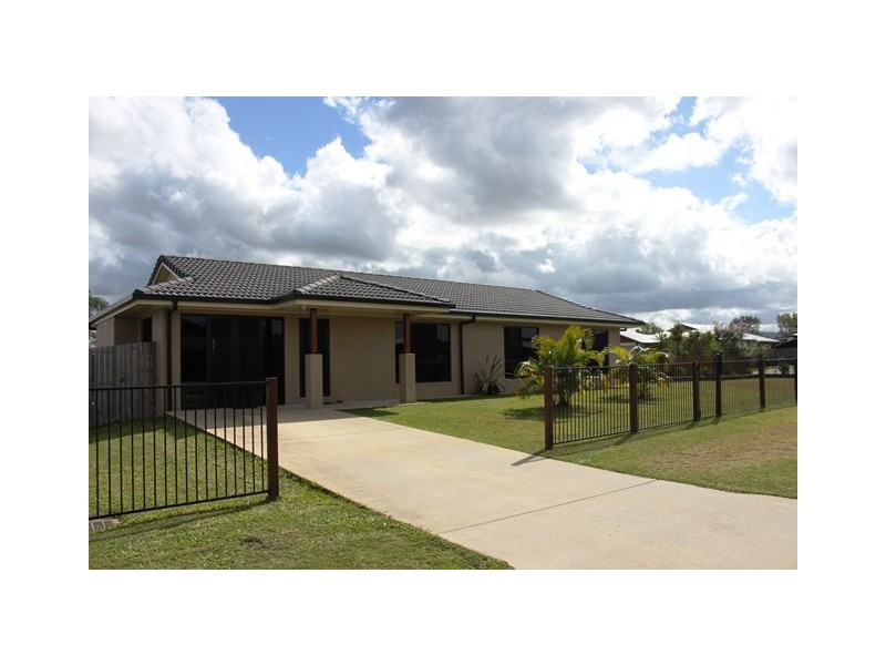 7 Katey Crescent, Mirani QLD 4754