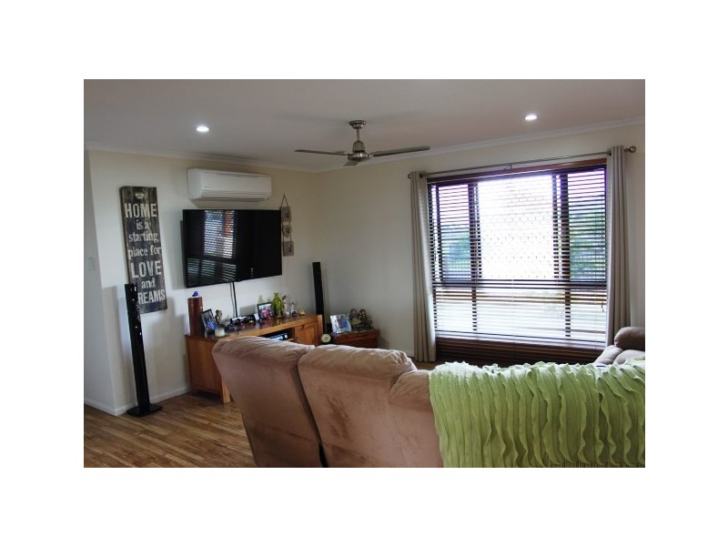 7 Katey Crescent, Mirani QLD 4754
