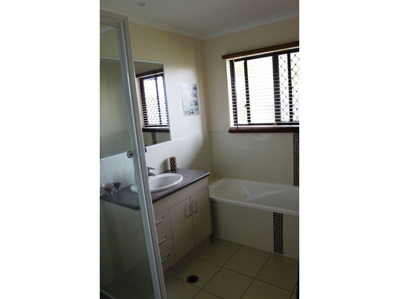 7 Katey Crescent, Mirani QLD 4754