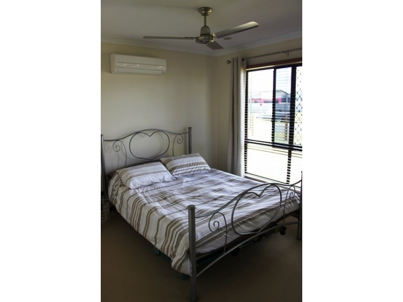 7 Katey Crescent, Mirani QLD 4754