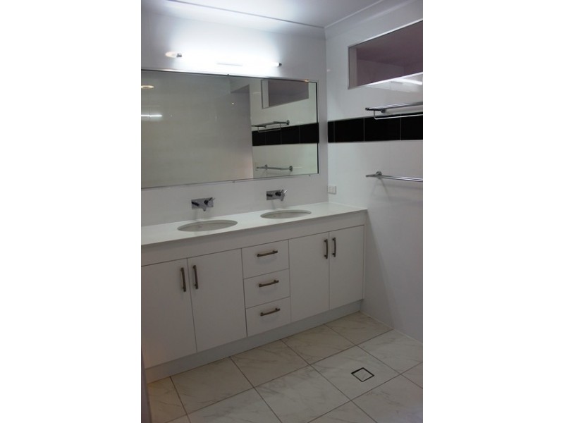 1 Sapphire Court, North Mackay QLD 4740