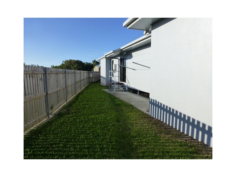 1 Sapphire Court, North Mackay QLD 4740