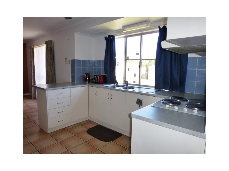 14 Cambridge Avenue, Andergrove QLD 4740