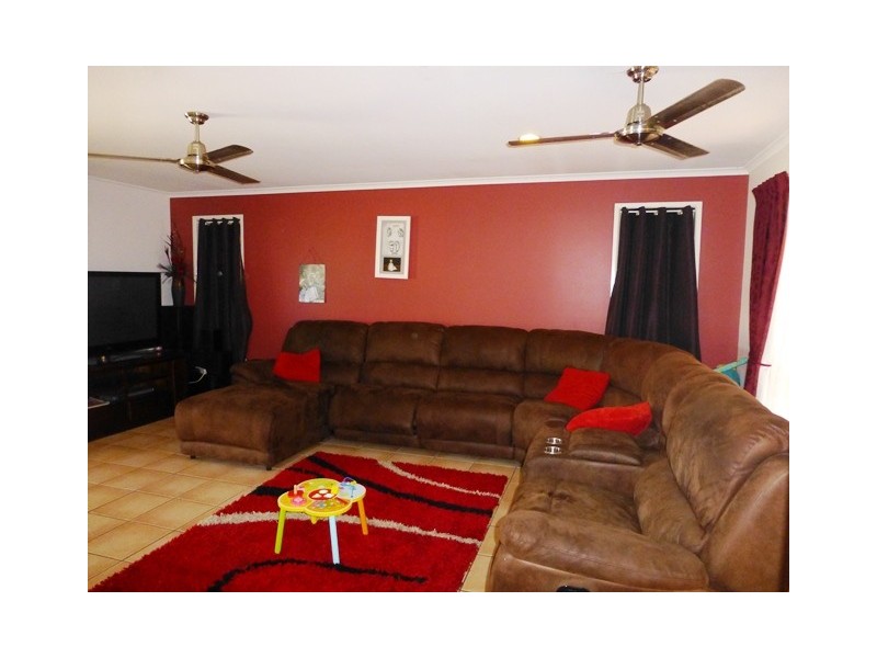 14 Cambridge Avenue, Andergrove QLD 4740