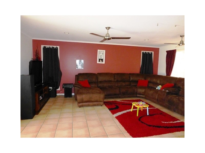 14 Cambridge Avenue, Andergrove QLD 4740