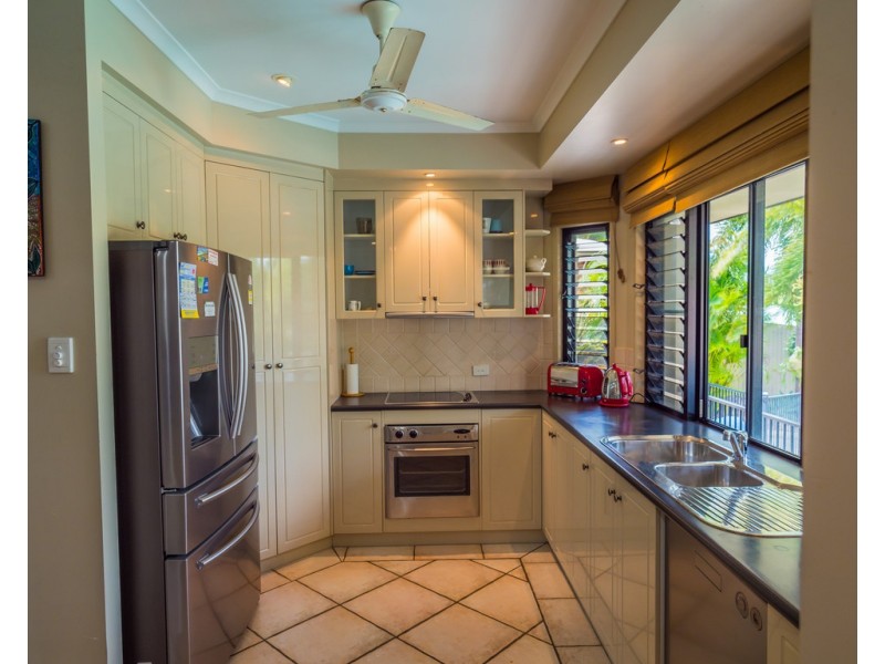 15 Muldoon Court, Eimeo QLD 4740