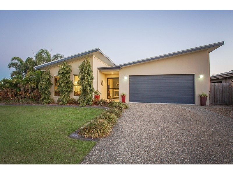 54 Gingham Street, Glenella QLD 4740