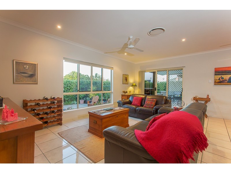 54 Gingham Street, Glenella QLD 4740