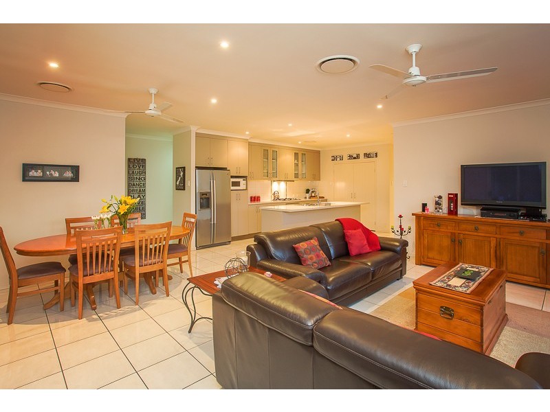 54 Gingham Street, Glenella QLD 4740