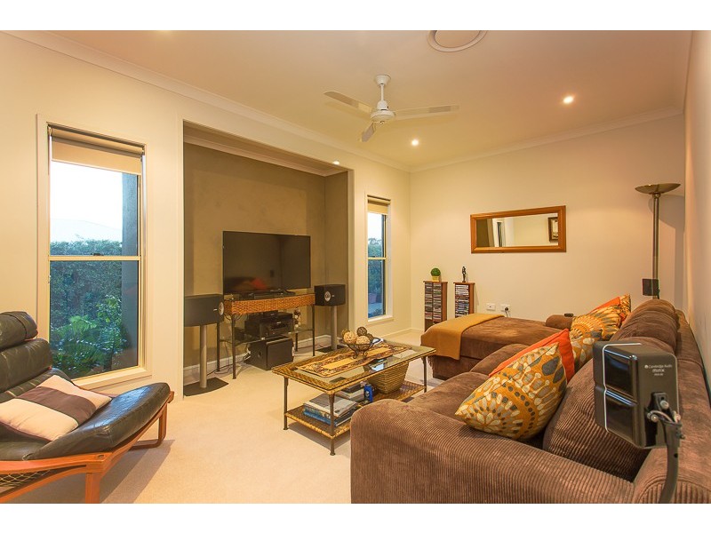 54 Gingham Street, Glenella QLD 4740