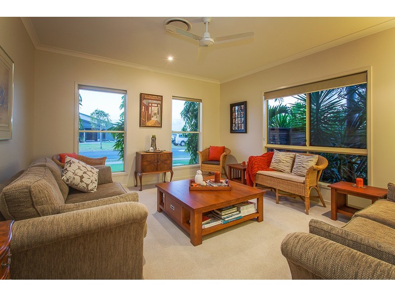 54 Gingham Street, Glenella QLD 4740