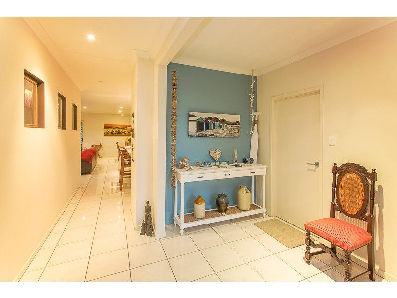 54 Gingham Street, Glenella QLD 4740