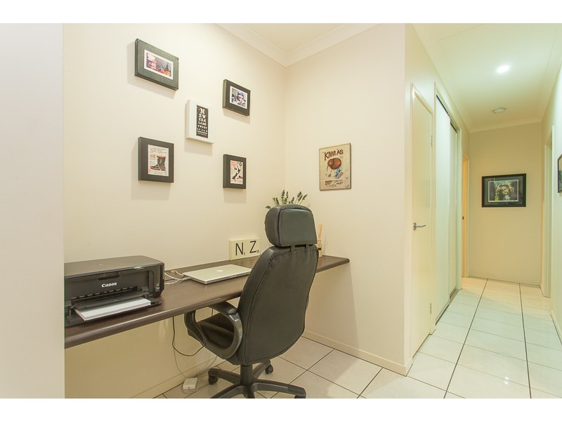 54 Gingham Street, Glenella QLD 4740