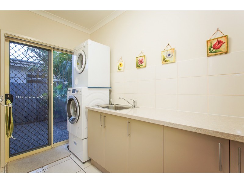 54 Gingham Street, Glenella QLD 4740