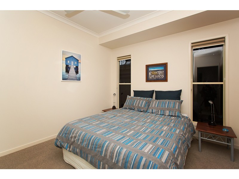 54 Gingham Street, Glenella QLD 4740