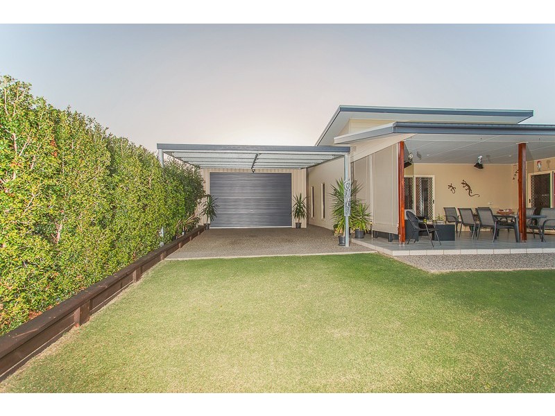 54 Gingham Street, Glenella QLD 4740