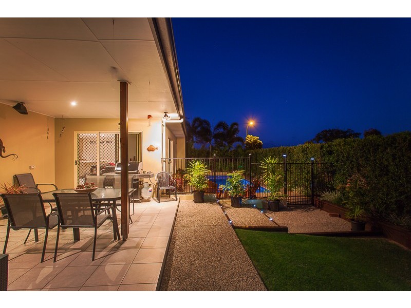 54 Gingham Street, Glenella QLD 4740