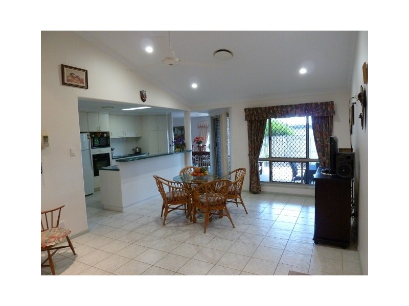 11 Nella Drive, South Mackay QLD 4740