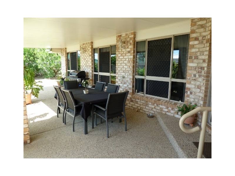 11 Nella Drive, South Mackay QLD 4740