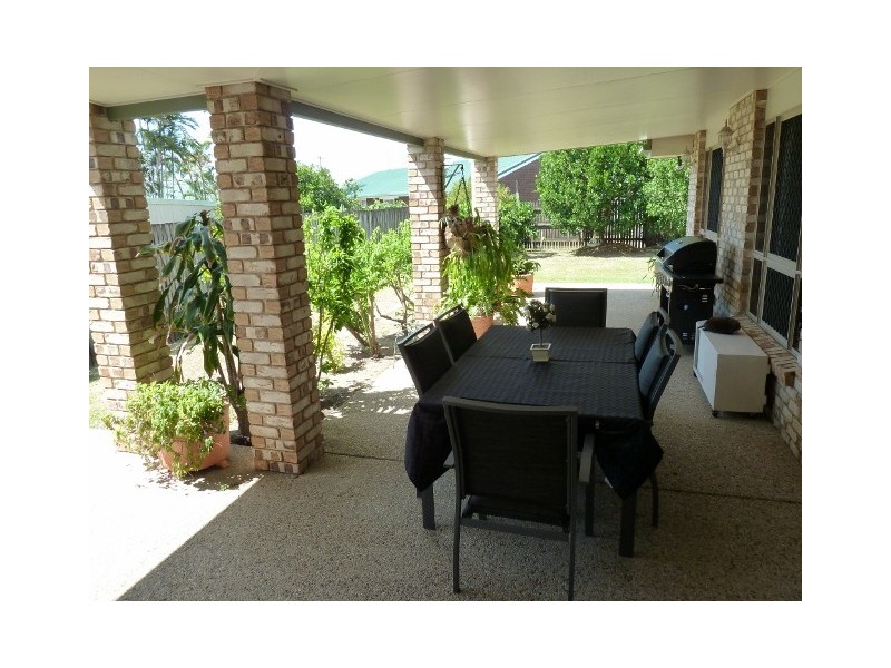 11 Nella Drive, South Mackay QLD 4740