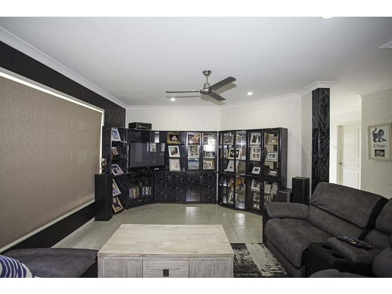 35 Gingham Street, Glenella QLD 4740