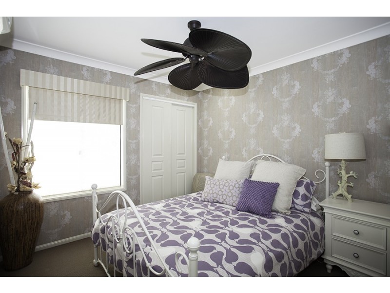 35 Gingham Street, Glenella QLD 4740