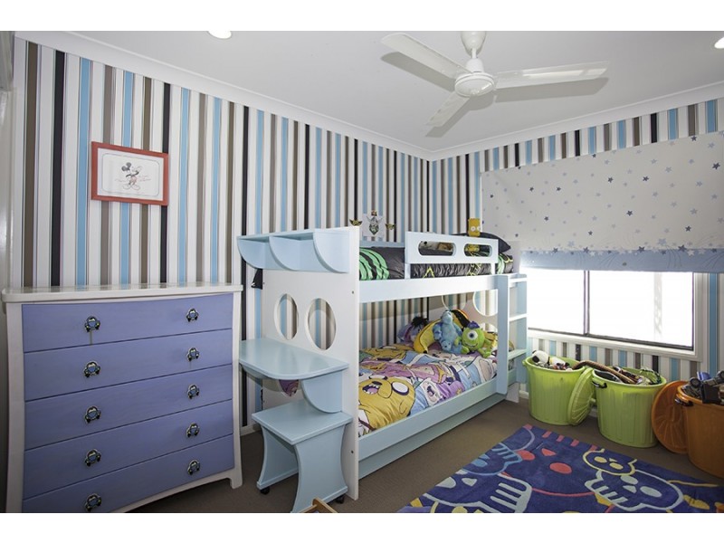 35 Gingham Street, Glenella QLD 4740