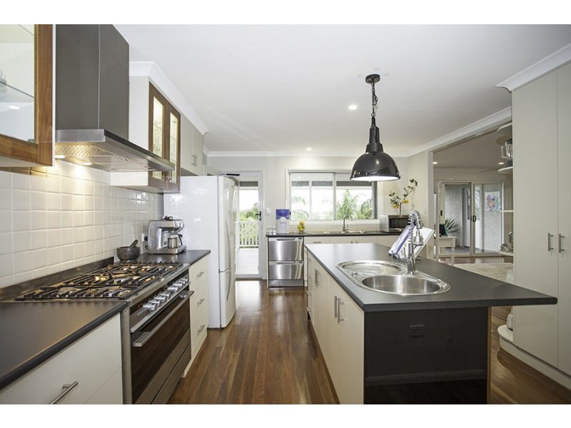 10 McCormack Avenue, Rural View QLD 4740