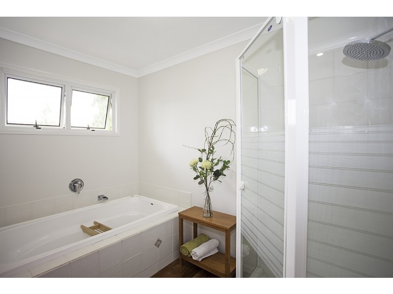 10 McCormack Avenue, Rural View QLD 4740