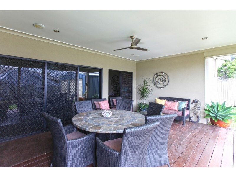 15 Vidar Crescent, Ooralea QLD 4740
