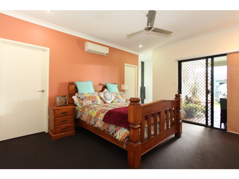 15 Vidar Crescent, Ooralea QLD 4740