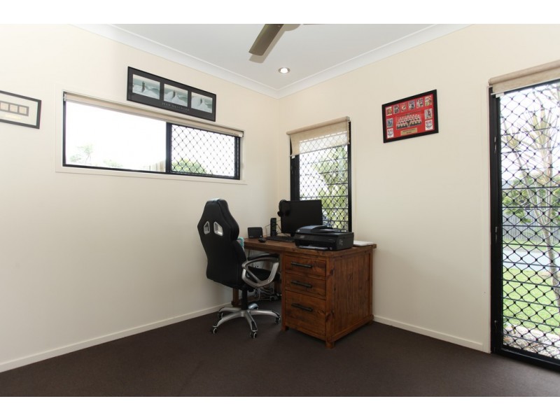 15 Vidar Crescent, Ooralea QLD 4740