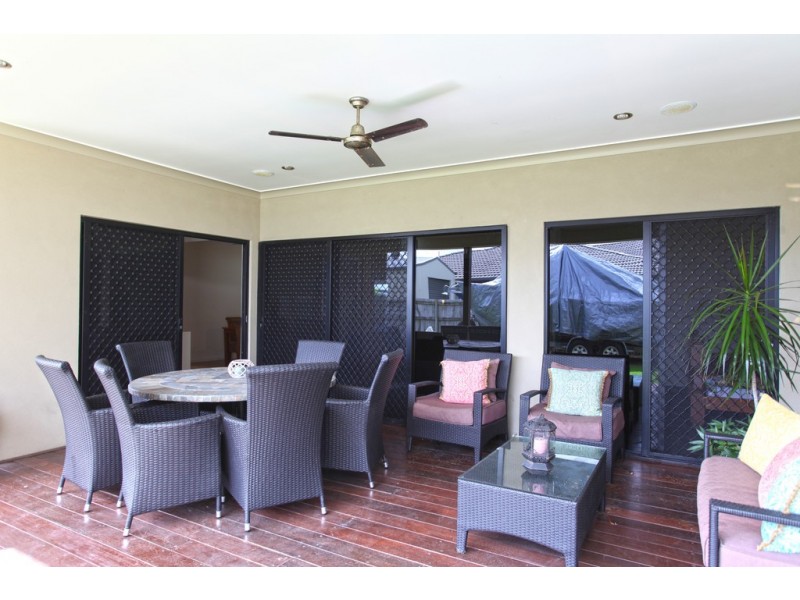 15 Vidar Crescent, Ooralea QLD 4740