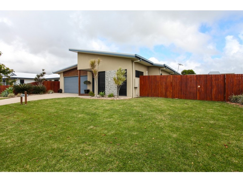15 Vidar Crescent, Ooralea QLD 4740