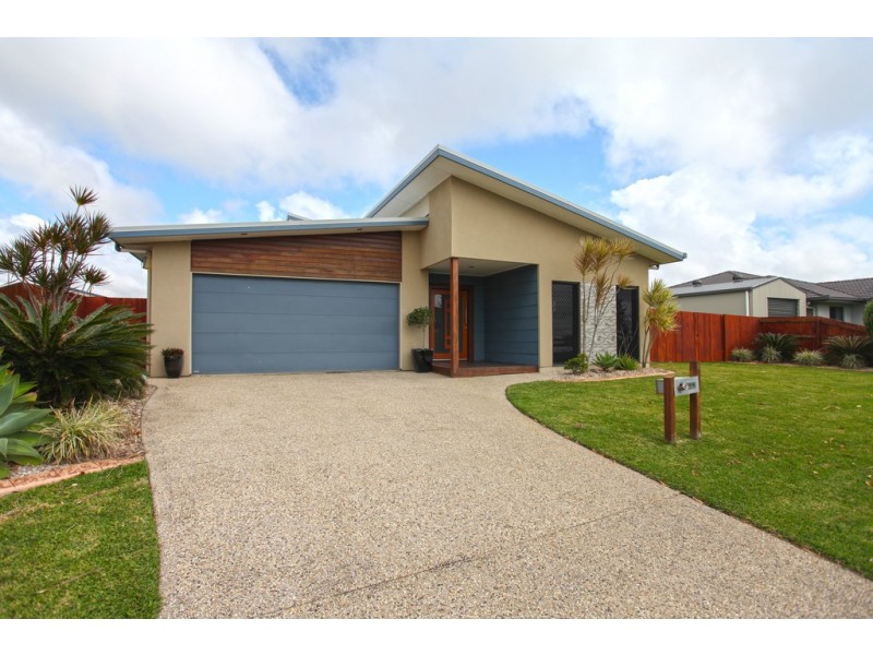 15 Vidar Crescent, Ooralea QLD 4740