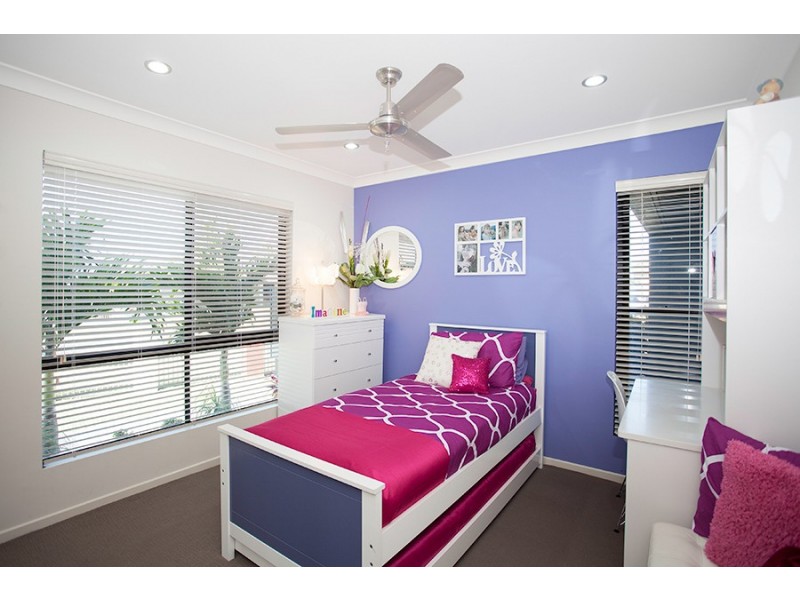 60 Gingham Street, Glenella QLD 4740